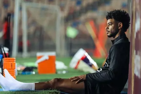 دونجا يغادر معسكر منتخب مصر بسبب صعوبة لحاقه بلقاء موريتانيا